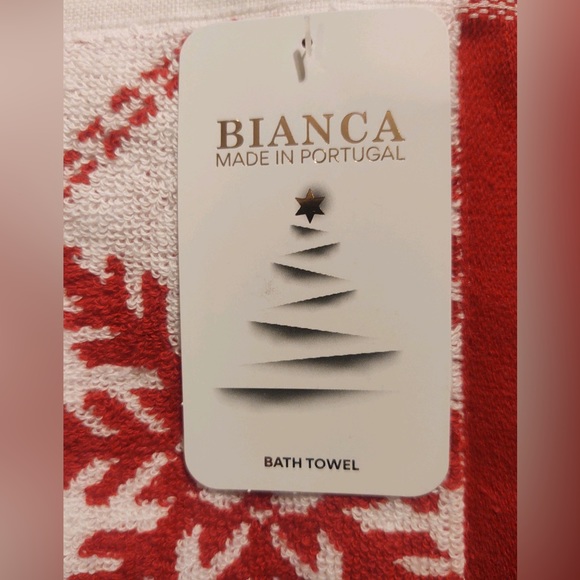🎁BIANCA Bath Towel Set - Reversible Red & White Snowflakes - 6 Pieces - Picture 3 of 10